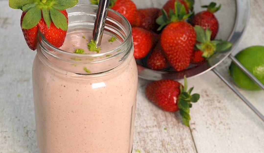 Strawberry & Lime Smoothie – Fresh Tasting and Nutritious