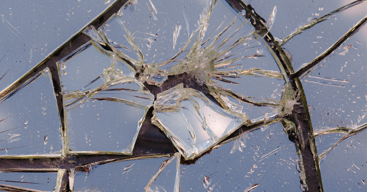 Capturing Your Audience with a Personality in the Era of Scepticism